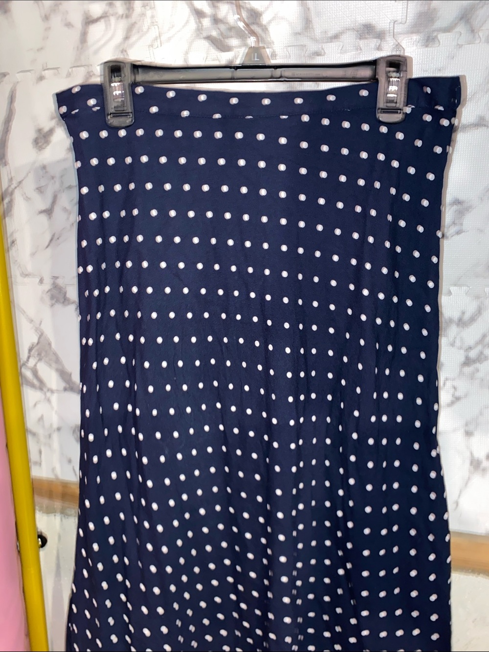 Old Navy Navy and White Polka Dot Skirt - Picture 4 of 7